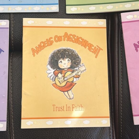 Angels on Assignment Books. Soft cover. 7 books. Full color. - Picture 7 of 10